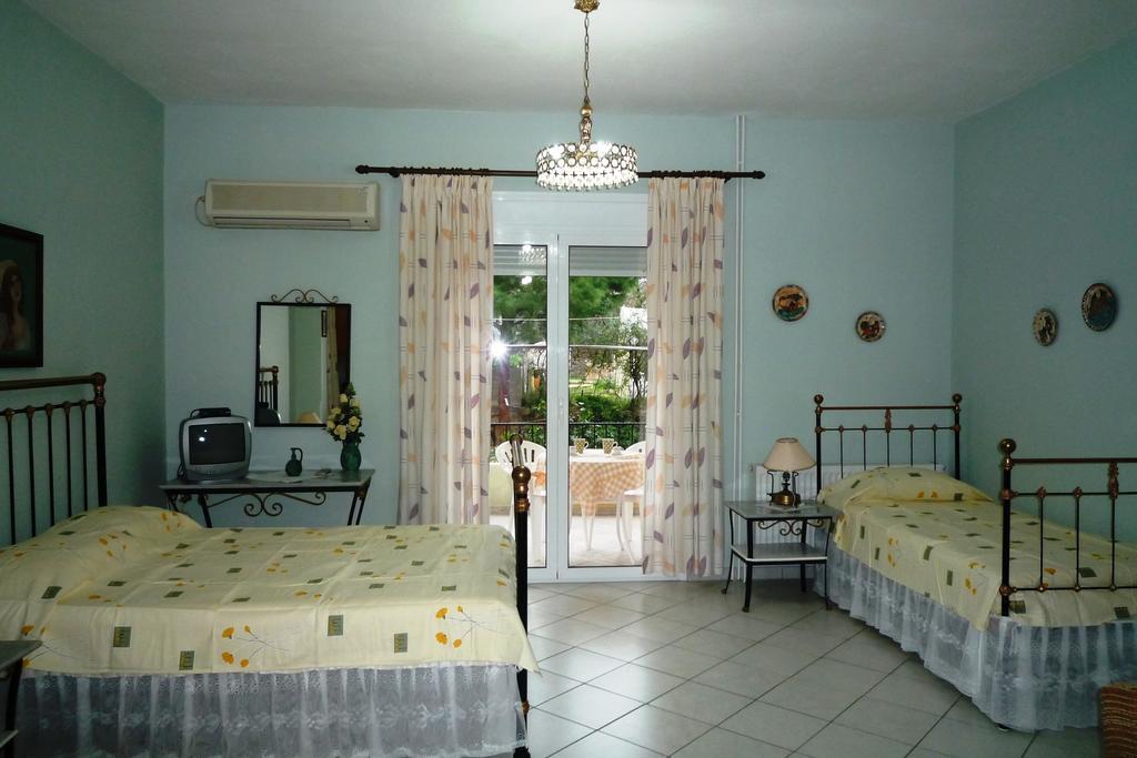 Kleidas Apartments Thymianá Habitación foto